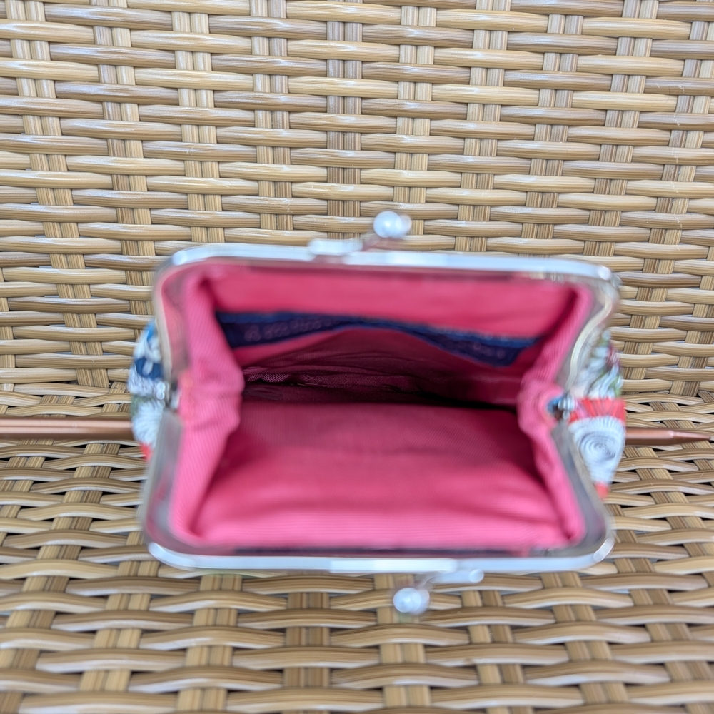 Gigi Hill The Jackie Floral Faux Leather Sunglass Case Kiss Lock Closure - Picture 15 of 15